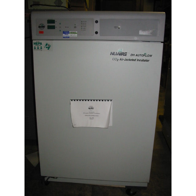 Nu-Aire Model NU-5500 air-jacketed CO2 incubator